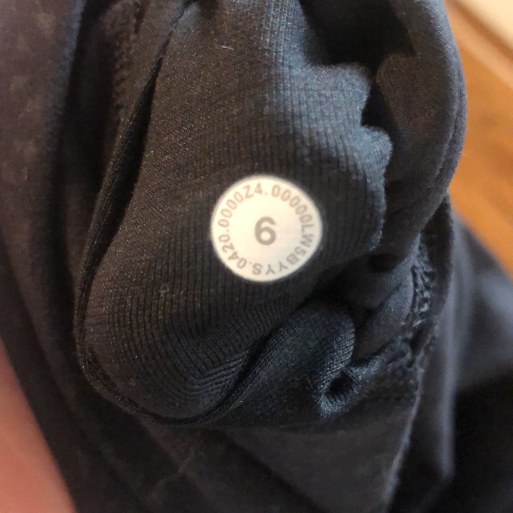 Align Pant II Embossed 25” - Picture 8 of 8